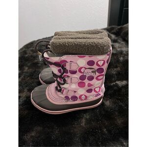 Sorel Waterproof Snow Winter Boots 2 pink polka dots